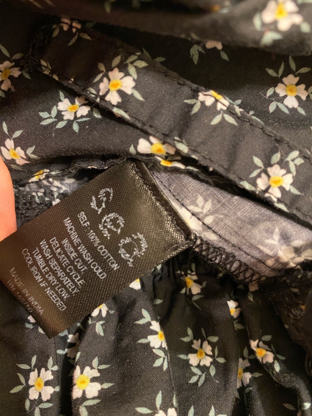 SEA NEW YORK Woven Floral Ruffle Peplum Top - Black. Size 6 - Picture 4 of 8